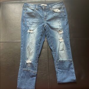 SO Blue Ankle Cropped Distressed Jeans